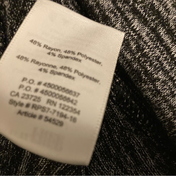 Aritzia Wilfred Free grey knit skirt with slit - Picture 6 of 6